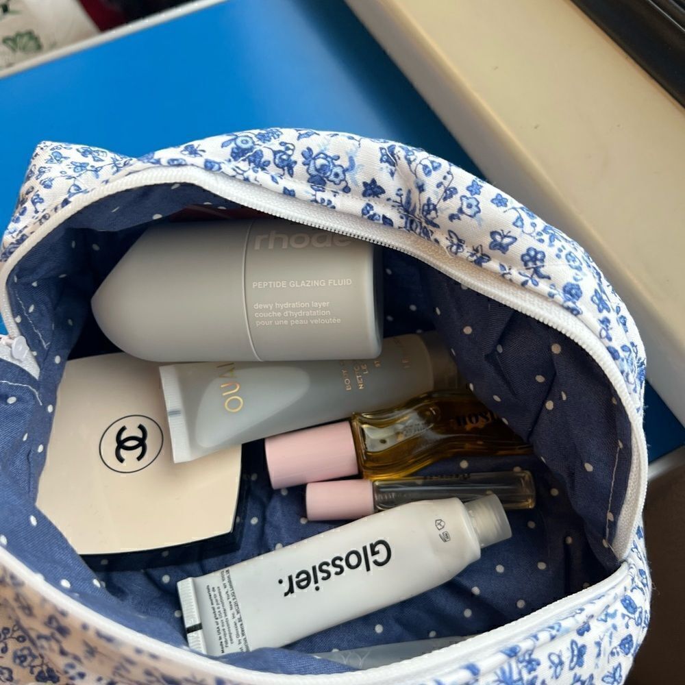 cute makeup bag - Picture 2 of 5